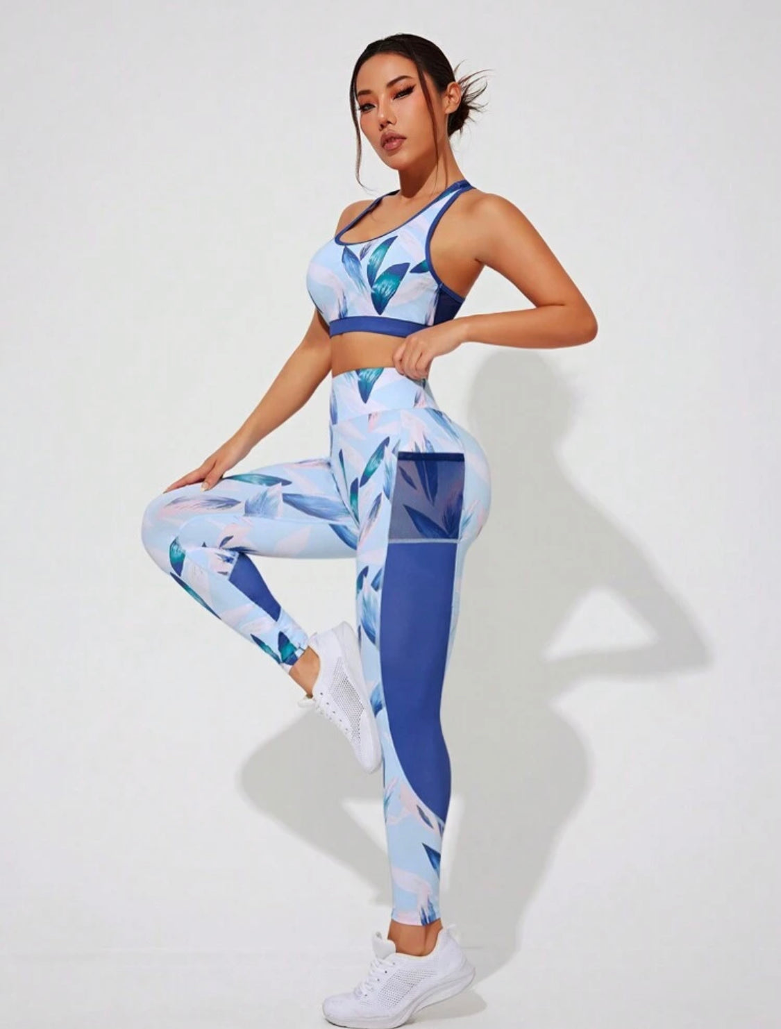 Women's gymwear Printed Racerback Bra, High Waisted Leggings And Twisted Back Tank Top Athletic Set Workout Women Set Women Leggings Set👉(30% advance) vibrant vogue