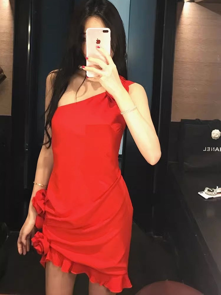 Women's elegant, high-end red asymmetrical one-shoulder mini dress—perfect for birthday parties, upscale social events, or nights out.