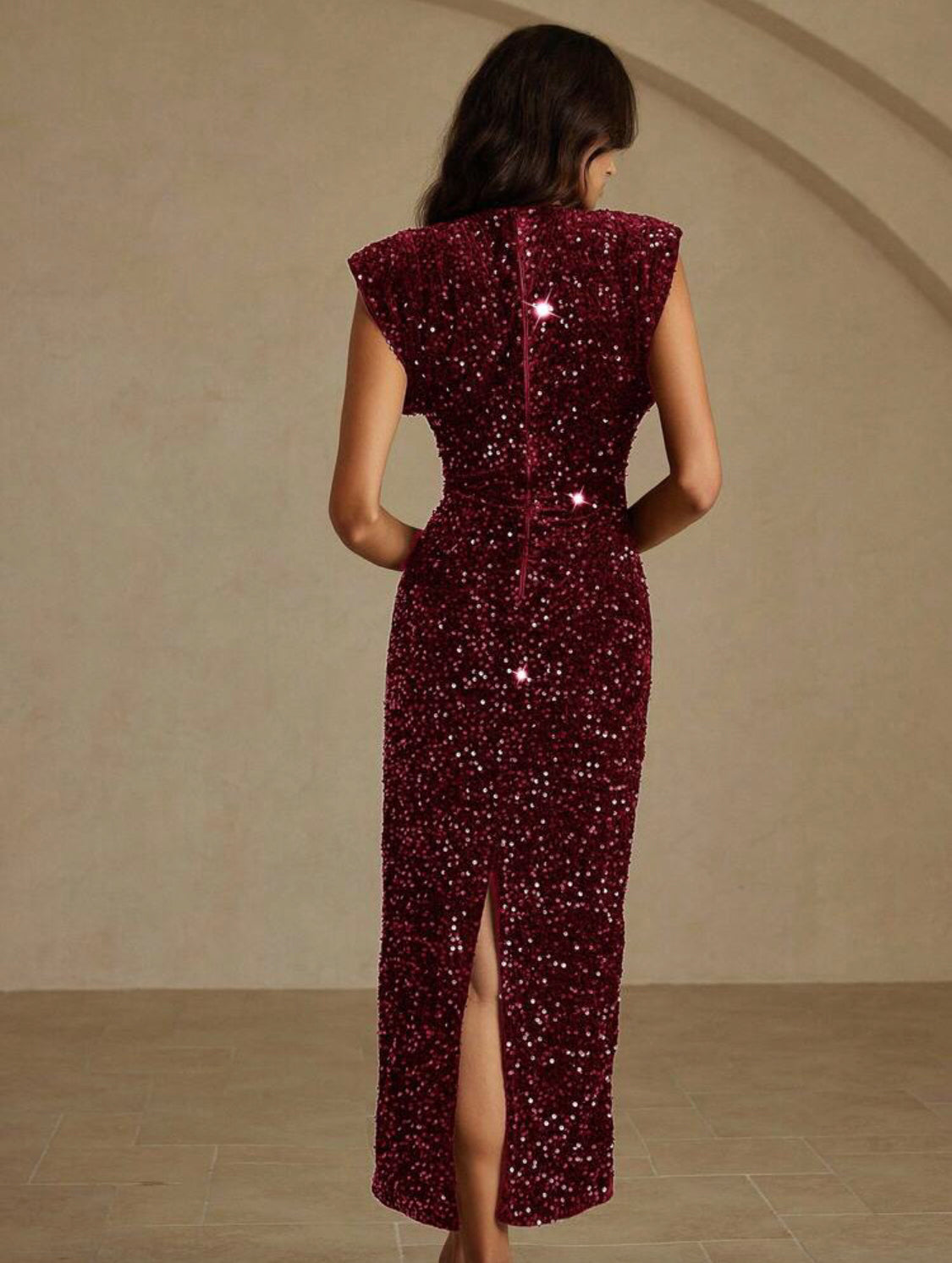 Luxurious Velvet Sequin Hollow Metal Buckle Waist Exaggerated Shoulder Women's Long Sequin Dress For Party