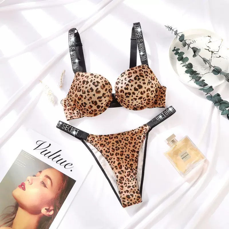 Victoria secret rhinestone wide-strap push-up bra for women, (if instock available 👉 Delivery time 3 to 5 days and if Pre-order then 👉 delivery time 10 to 15 days) vibrant vogue